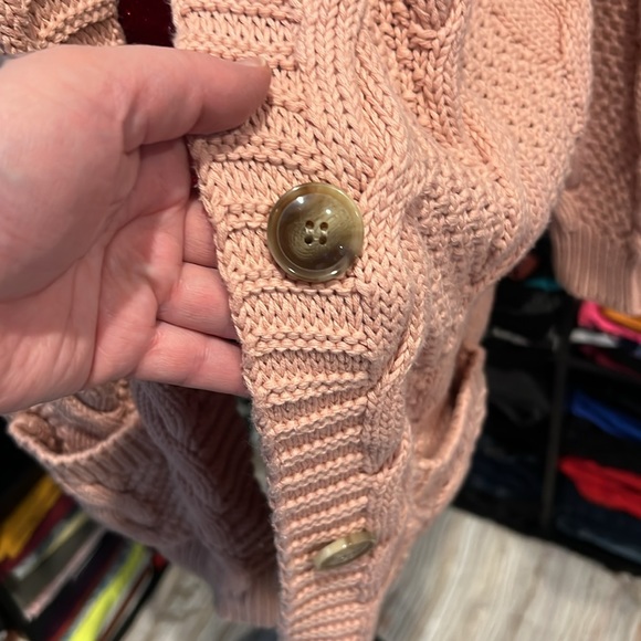 Pink heavy knit cardigan 🪷 - Picture 3 of 8